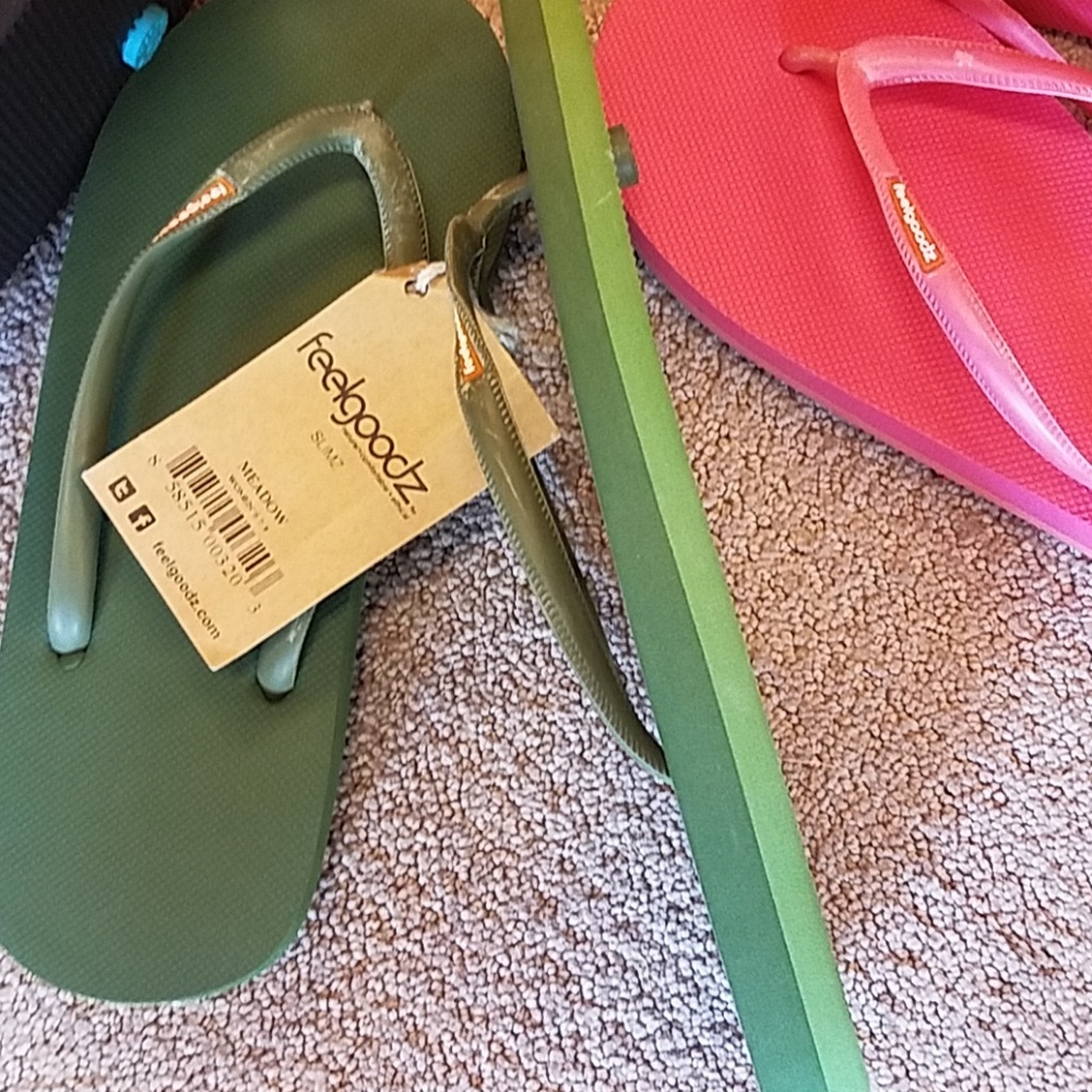 Feelgoodz Flip Flopz..colors colors colors - Picture 5 of 8